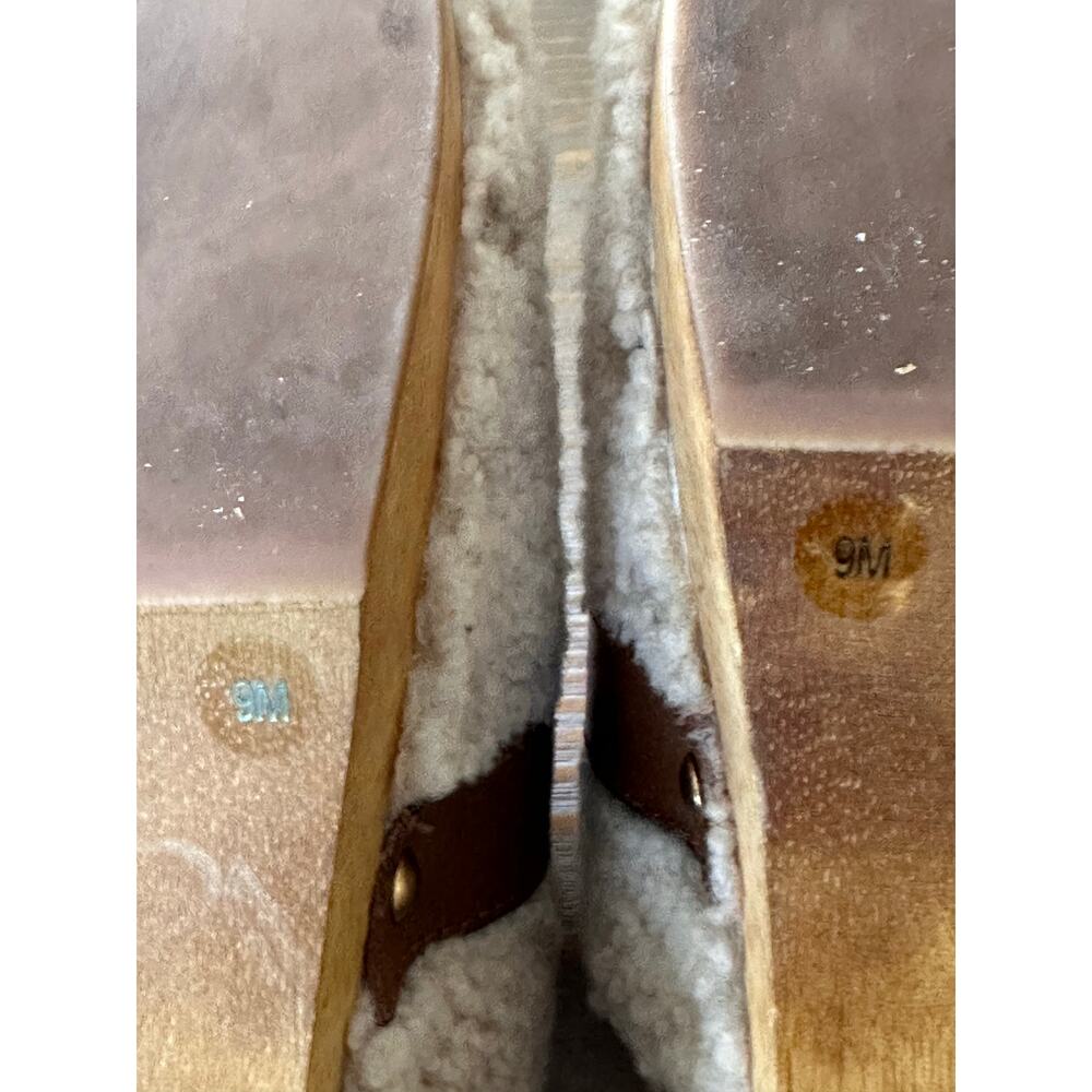 Tory Burch Shearling Clogs Women’s Size 9 Jessa Mules Tan Beige Gold Chain Shoes - Picture 12 of 15